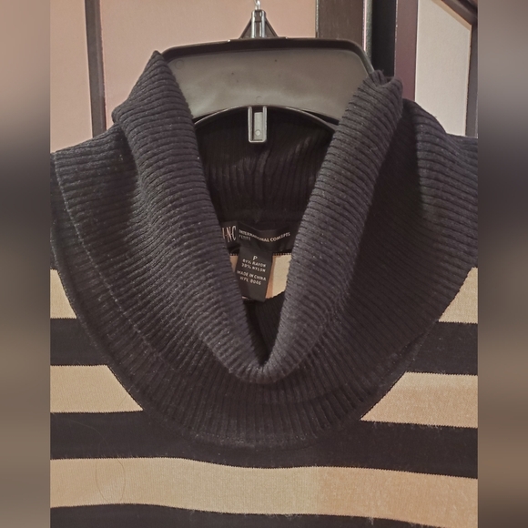 Turtleneck sweater - Picture 2 of 5